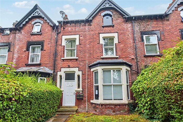 1 Bedroom Flat For Sale In Harehills Avenue, Leeds, West Yorkshire, LS7
