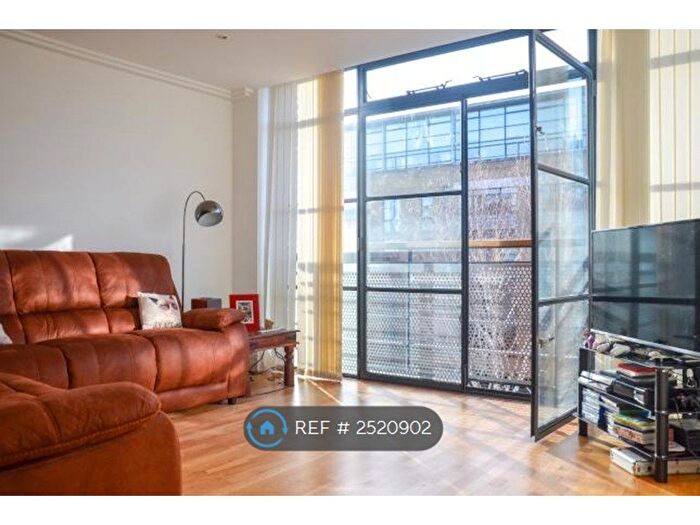 2 Bedroom Flat To Rent In Ferry Quays, Brentford, TW8