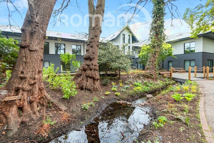 Apartment To Rent In Bagshot Manor, Bagshot, GU19