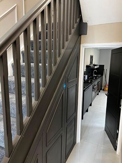 2 Bedroom Flat To Rent In Canterbury Road, Croydon, CR0