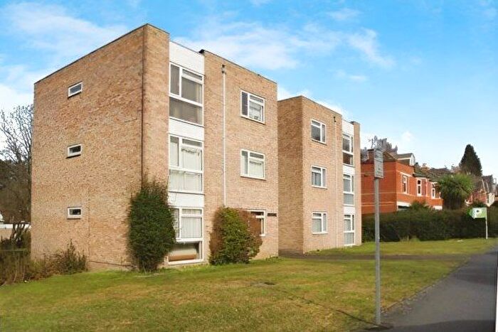2 Bedroom Flat To Rent In Upper Gordon Road, Camberley, GU15