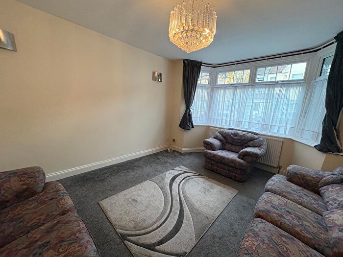 4 Bedroom Terraced House To Rent In Woodlands Road, Southall, UB1