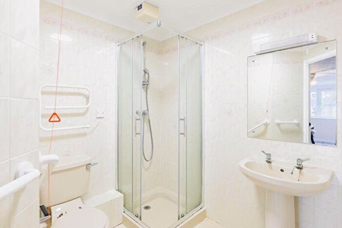 2 Bedroom Retirement Property For Sale In Spalding Court, Chelmsford, CM1