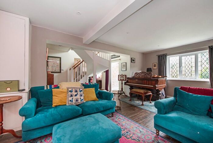4 Bedroom Semi-Detached House To Rent In Fountain Cottages, The Street, Ashtead, KT21
