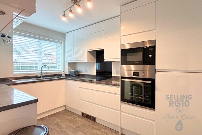 2 Bedroom Flat For Sale In Old Silk Mill, Silk Lane, Twyford, RG10