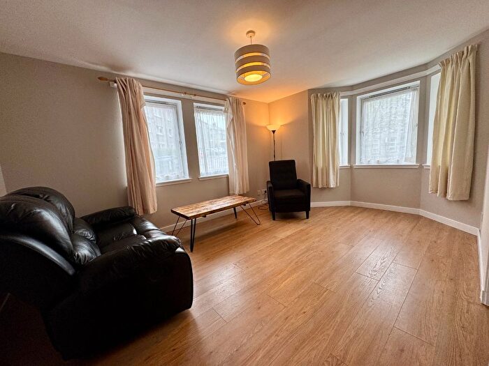 2 Bedroom Flat To Rent In Cherrybank Gardens, City Centre, Aberdeen, AB11