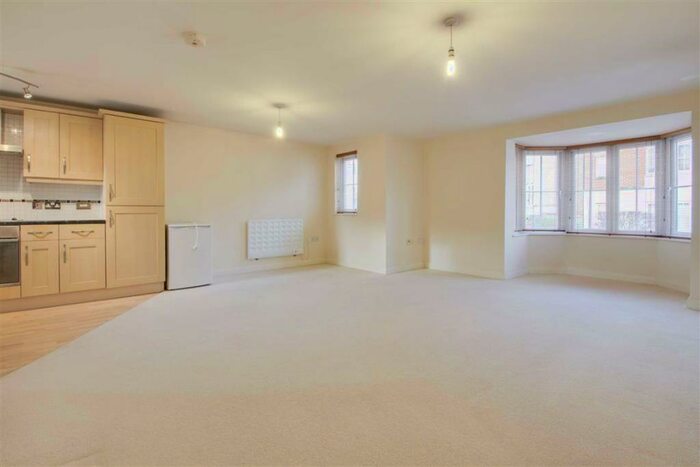 2 Bedroom Apartment To Rent In Harlow Crescent, Oxley Park, Milton Keynes, MK4