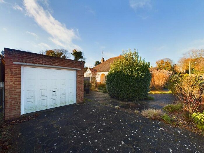 3 Bedroom Detached Bungalow For Sale In Bradstow Way, Broadstairs, CT10