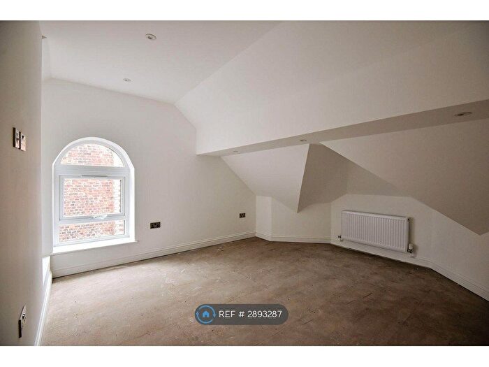 1 Bedroom Flat To Rent In Barrington Road, Altrincham, WA14