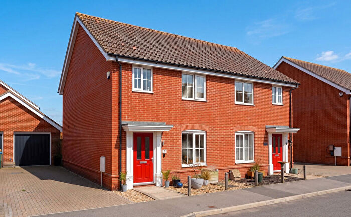 3 Bedroom Semi-Detached House For Sale In Paddock Close, Kirton, IP10