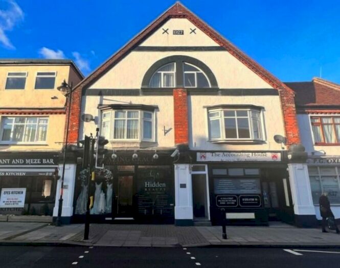 2 Bedroom Flat To Rent In High Street, Walton On The Naze, CO14