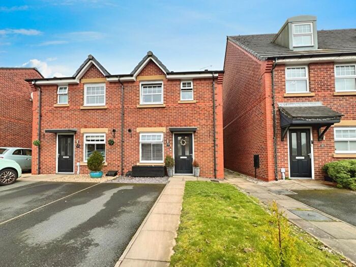 3 Bedroom Semi-Detached House For Sale In Felthouse Drive, Leigh, WN7