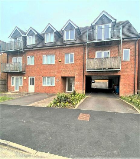 2 Bedroom Flat To Rent In Chairborough Road, Cressex Business Park, High Wycombe, HP12
