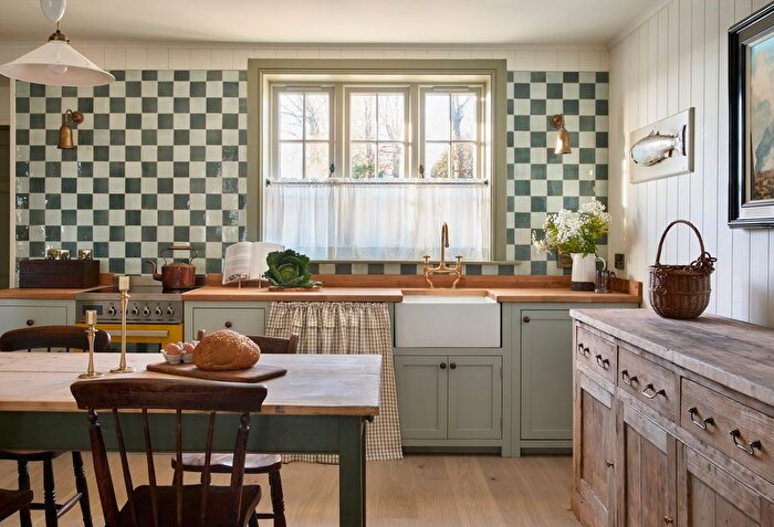 2 Bedroom Cottage For Sale In Elie, KY8