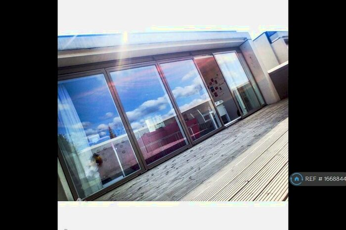 3 Bedroom Flat To Rent In Nottingham One Entrance D, Nottingham, NG1