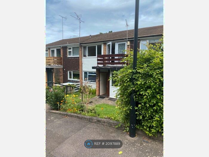 3 Bedroom Flat To Rent In Church Hill, London, N21