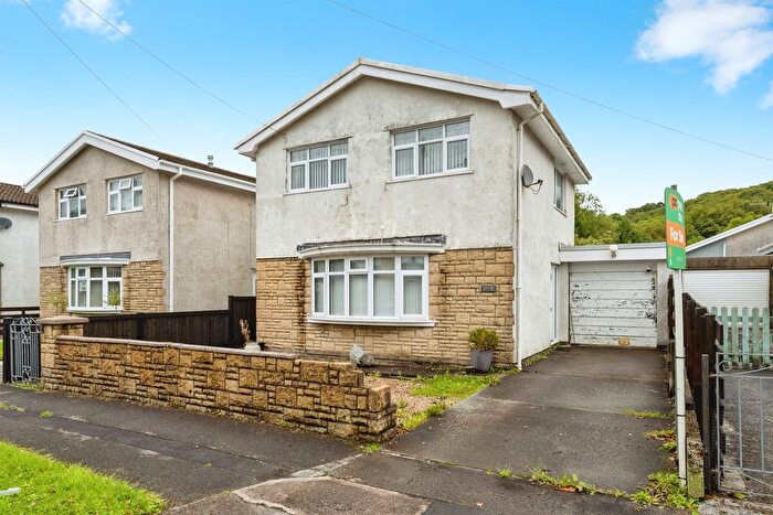 3 Bedroom Detached House For Sale In School Road, Crynant, Neath, SA10