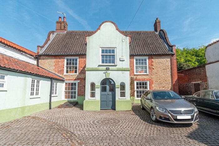 5 Bedroom Character Property For Sale In Oak Street, Fakenham, NR21