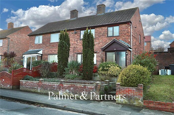 3 Bedroom Semi-Detached House For Sale In Campion Road, Ipswich, Suffolk, IP2