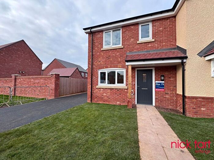 3 Bedroom Semi-Detached House To Rent In White Bryony Drive, Telford, TF1