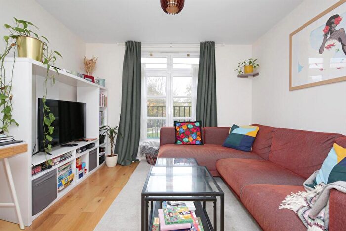 2 Bedroom Terraced House For Sale In Parkside Crescent, Holloway, N7