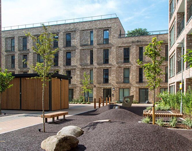 2 Bedroom Flat To Rent In Tamarillo House, Alameda Place, London, E3