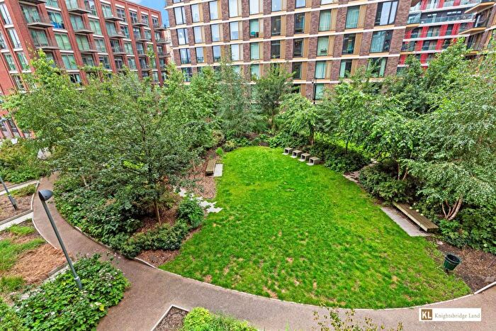 2 Bedroom Apartment To Rent In John Cabot House, Clipper Street, London, E16