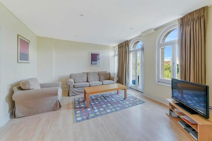 2 Bedroom Flat To Rent In Clarendon Court, Maida Vale, London, W9