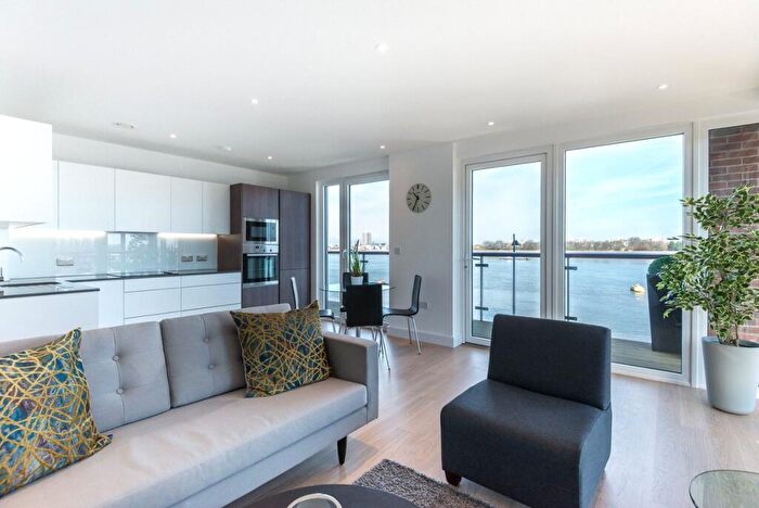 2 Bedroom Apartment For Sale In Duke Of Wellington Avenue, Woolwich, SE18