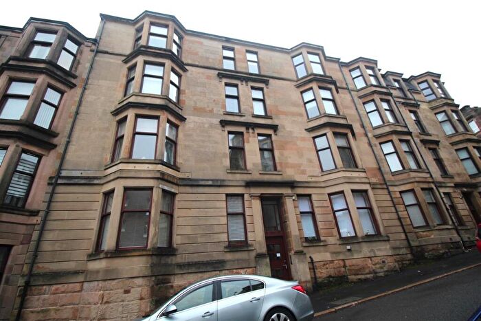 2 Bedroom Flat For Sale In Bank Street, Greenock, PA15