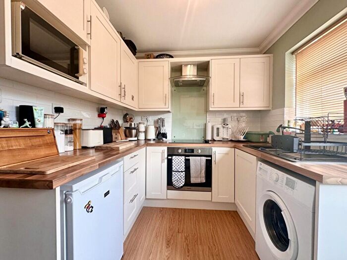 3 Bedroom Semi-Detached House For Sale In Provan Crescent, Belton, NR31