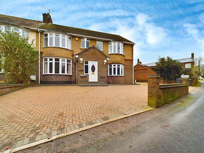 5 Bedroom House To Rent In Mangrove Road, Cockernhoe, LU2