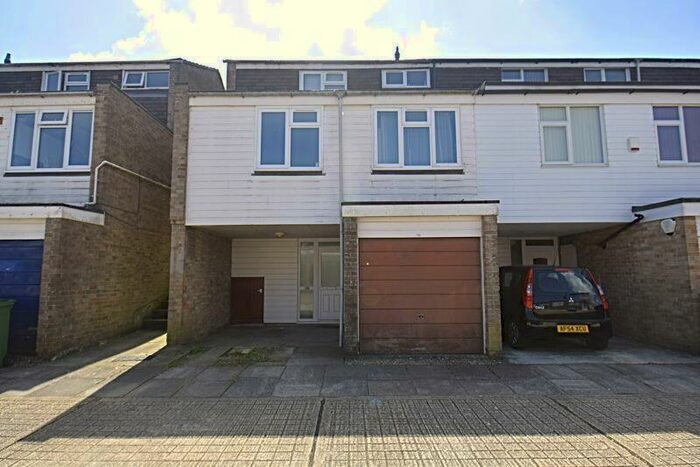 3 Bedroom Terraced House To Rent In Normanton Road, Basingstoke, RG21