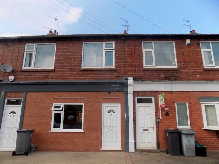 2 Bedroom Flat To Rent In Millfield Lane, York, YO10