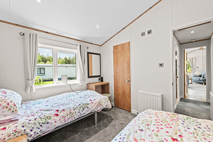 2 Bedroom Lodge For Sale In Castleton Road, Tullibardine, PH3