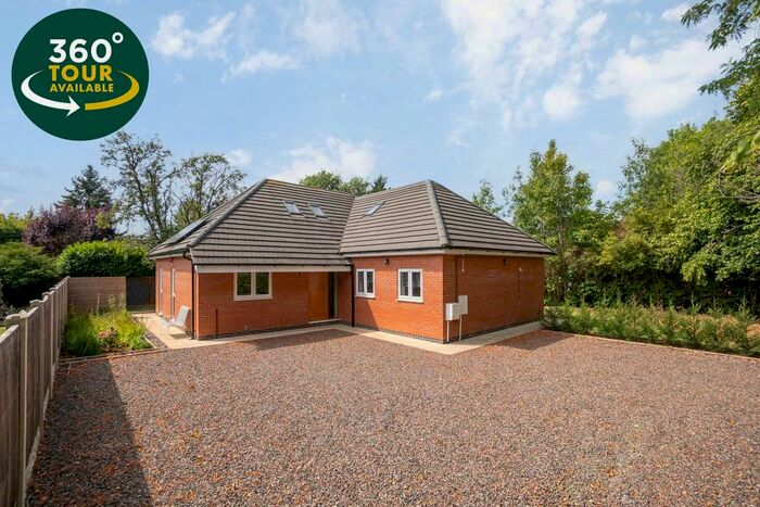 3 Bedroom Bungalow To Rent In Stoughton Road, Oadby, Leicester, LE2