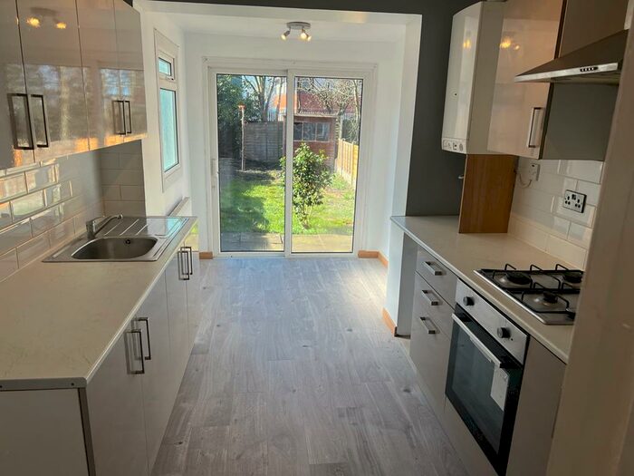 3 Bedroom House To Rent In Cygnet Road, West Bromwich, B70