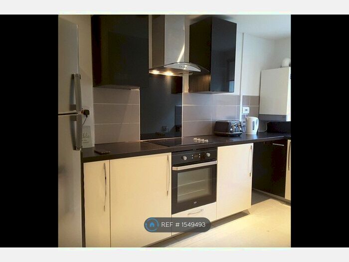2 Bedroom Flat To Rent In Bulwark, Chepstow, NP16