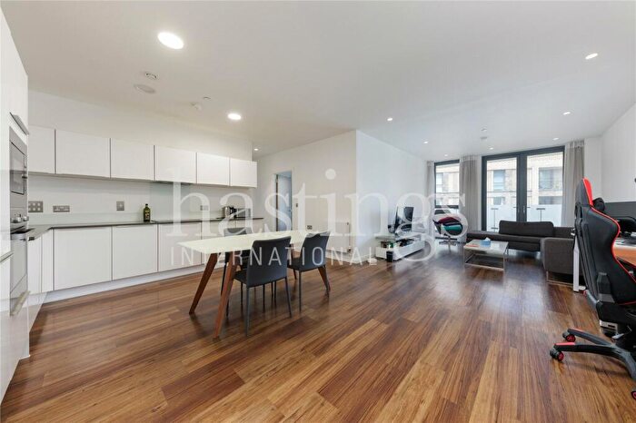 3 Bedroom Apartment To Rent In Hornbeam House, Quebec Way, London, SE16