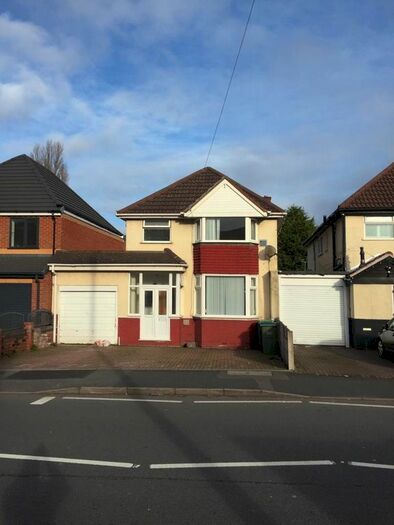 3 Bedroom Detached House To Rent In Penncricket Lane, Oldbury, West Midlands, B68