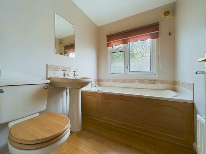 2 Bedroom Detached Bungalow For Sale In Patterdale Road, Alvaston, Derby, DE24