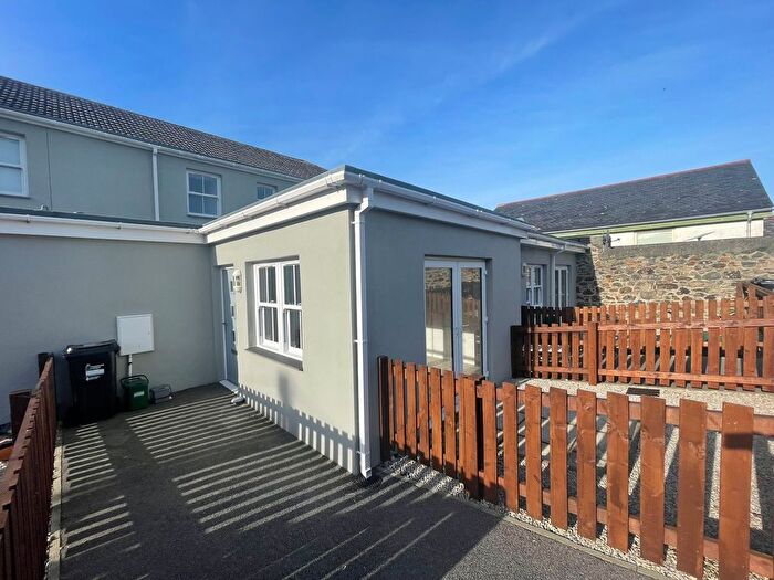 3 Bedroom Property For Sale In South Terrace, Camborne, TR14