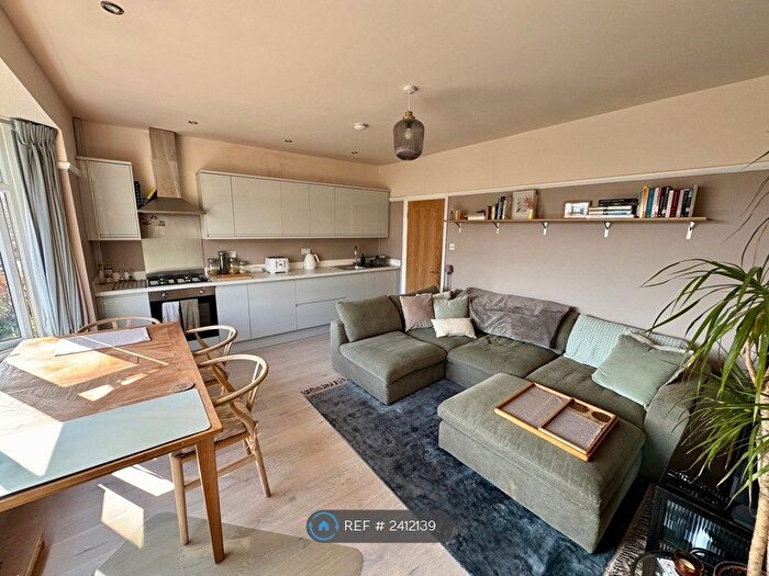 1 Bedroom Flat To Rent In Sussex Avenue, Manchester, M20