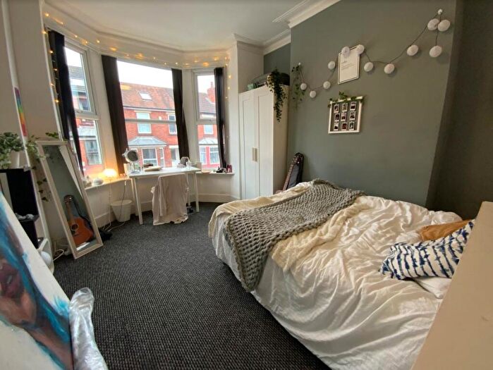 6 Bedroom Terraced House To Rent In Balfour Road, Lenton, Nottingham, NG7