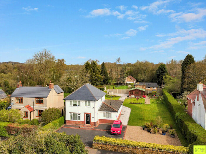 4 Bedroom Detached House For Sale In Holmgate Road, Clay Cross, S45