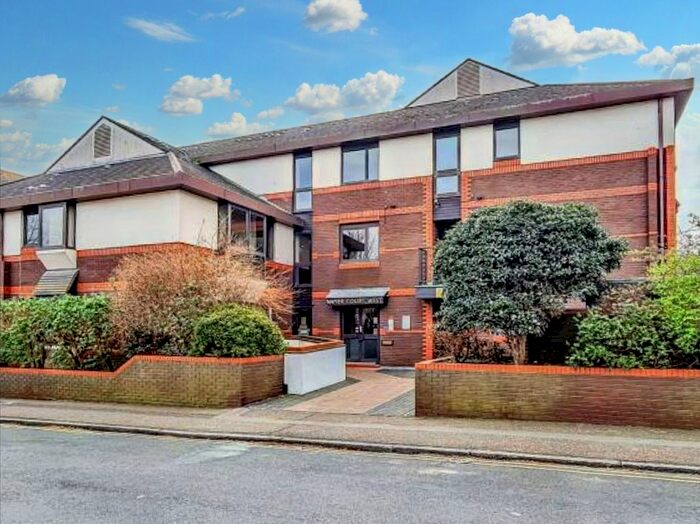 2 Bedroom Maisonette To Rent In Gordon Place, Napier Court West, SS1