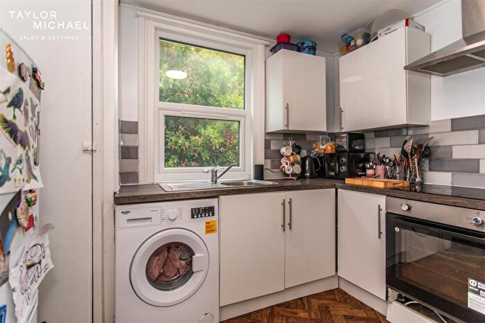1 Bedroom Flat To Rent In Goldstone Road, Hove, BN3
