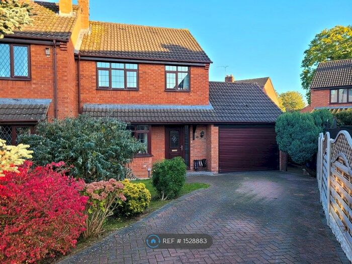 3 Bedroom Semi-Detached House To Rent In Llys Derwen, Higher Kinnerton, Chester, CH4