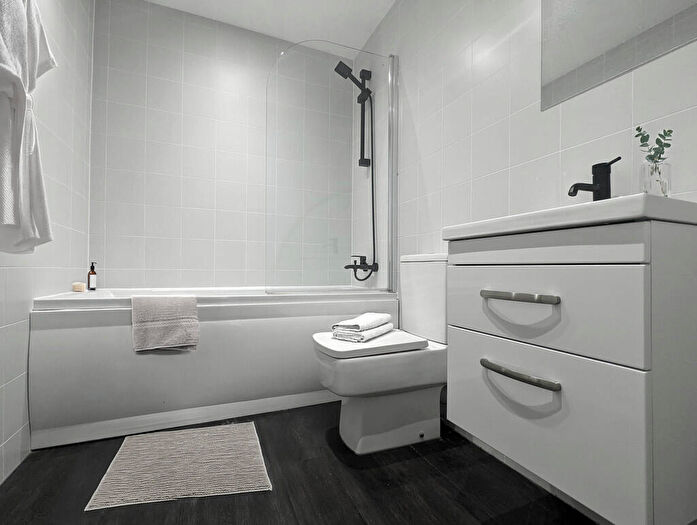 1 Bedroom Apartment To Rent In Rufus Court, Foundry Lane, LS14