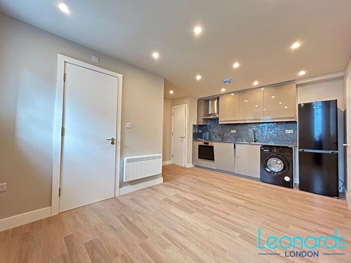 1 Bedroom Flat To Rent In North End, Croydon, CR0